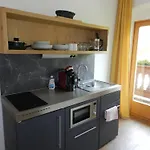 Проживание в семье Edelweiss *