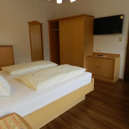 Проживание в семье Edelweiss Зеефельд в Тироле