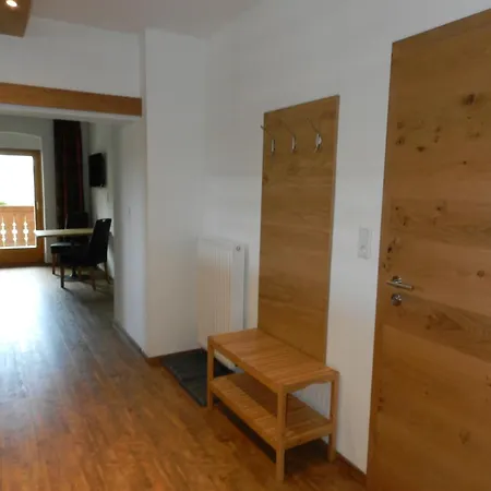 Edelweiss Homestay *